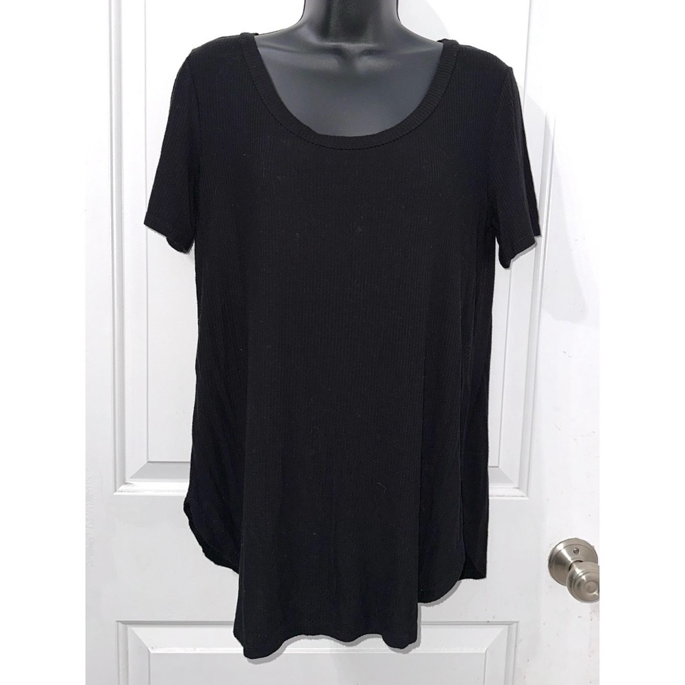 A.gain black short sleeve top